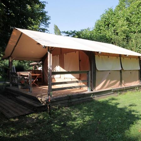 Camping L'Ilot Du Chail Sansais Exteriör bild