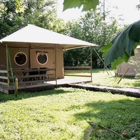 Camping L'Ilot Du Chail Sansais Exteriör bild