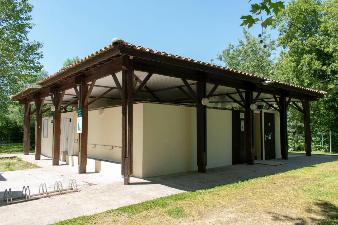 Camping L'Ilot Du Chail Sansais Exteriör bild